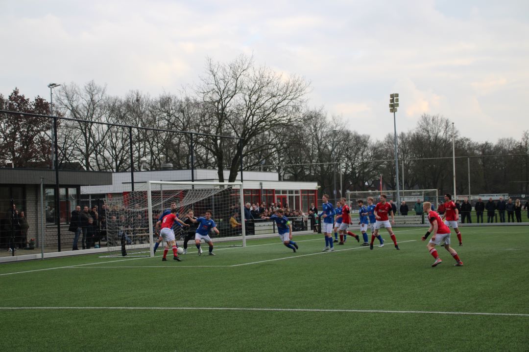 Nieuw hoofdveld en verlichting veld 4