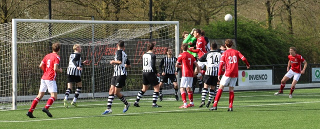 Hoevelaken wint ook van hekkensluiter