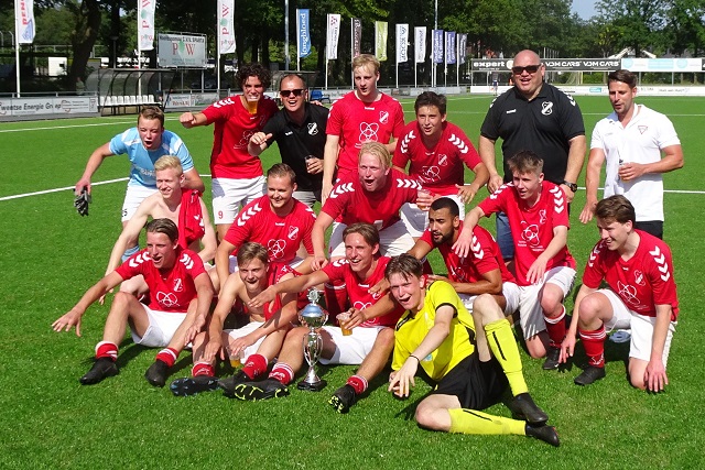 Met de bus naar Enschede: O21 strijdt opnieuw om de titel