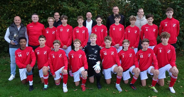 Hoevelaken JO15-1 volledig in het nieuw