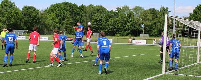 Hoevelaken 2 zet grote stap richting titel na winst op NSC Nijkerk 2