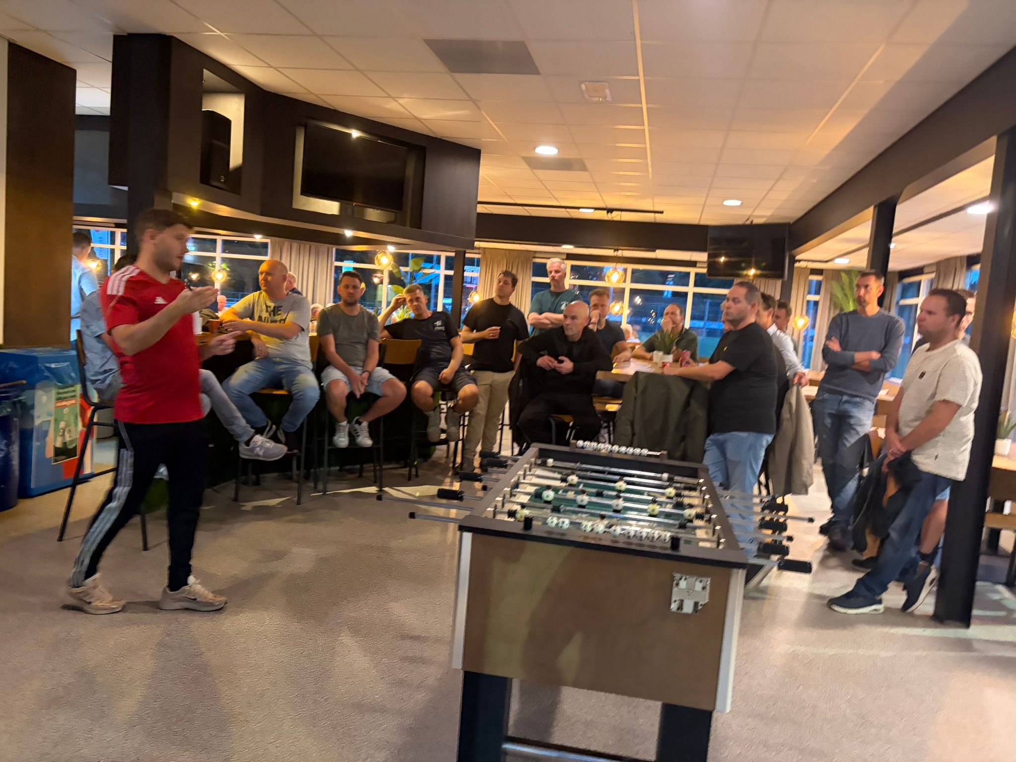 Succesvolle aftrapbijeenkomst trainers