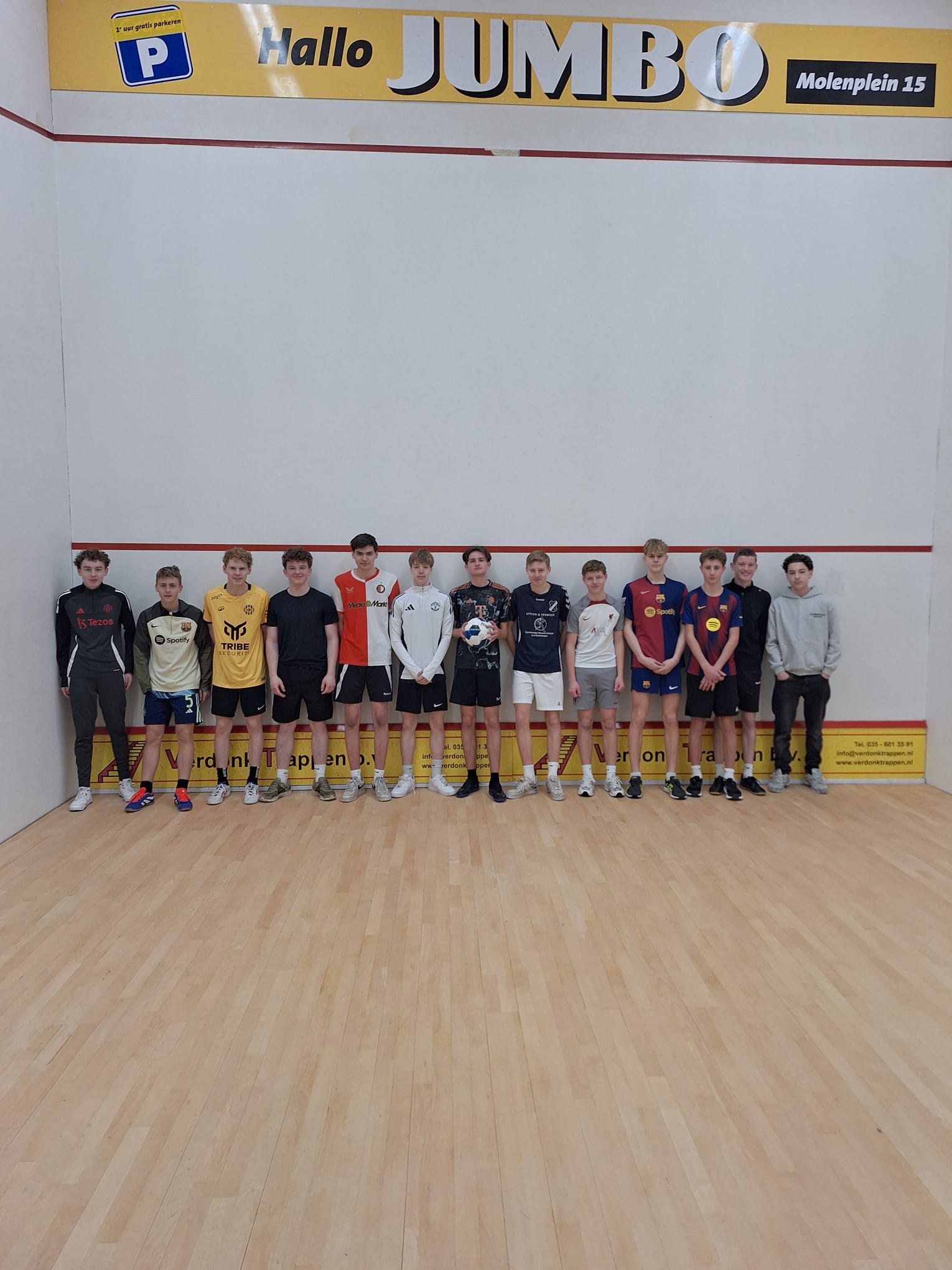 JO17-1 werkt met Soccer Squash toe naar voorjaarscompetitie